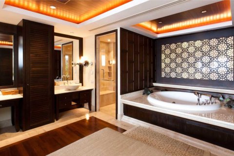 Chalet de 6 dormitorios en Naithon Beach, Tailandia № 134043 - foto 22