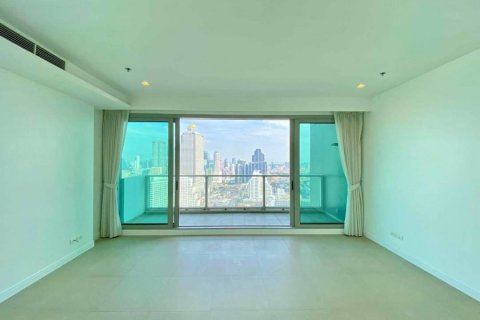Condominio de 3 dormitorios en Khlong San, Bangkok, Tailandia № 134039 - foto 3