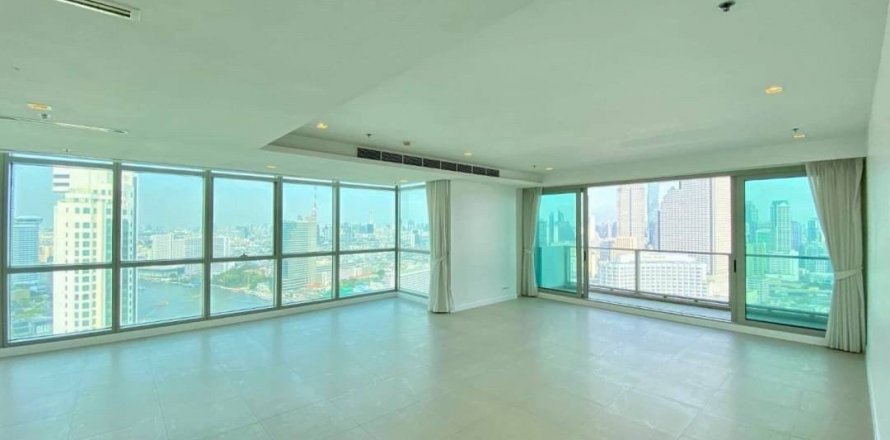 Condominio de 3 dormitorios en Khlong San, Bangkok, Tailandia № 134039
