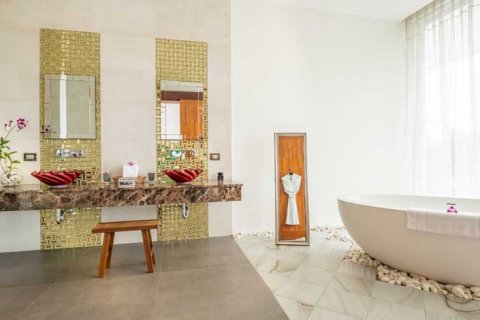 Chalet de 4 dormitorios en Kamala, Tailandia № 134044 - foto 27