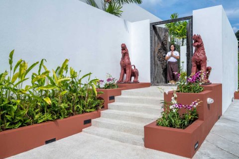 Chalet de 4 dormitorios en Kamala, Tailandia № 134044 - foto 6