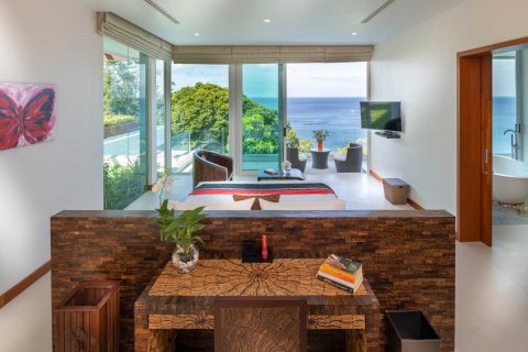 Chalet de 4 dormitorios en Kamala, Tailandia № 134044 - foto 26