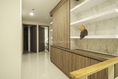 Condominio de 3 dormitorios en Sattahip, Tailandia № 62572 - foto 30