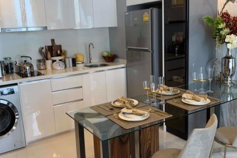 Condominio de 2 dormitorios en Sathon, Bangkok, Tailandia № 47500 - foto 3