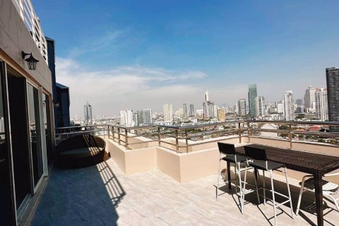 Dúplex de 3 dormitorios en Khlong San, Bangkok, Tailandia № 47495 - foto 15