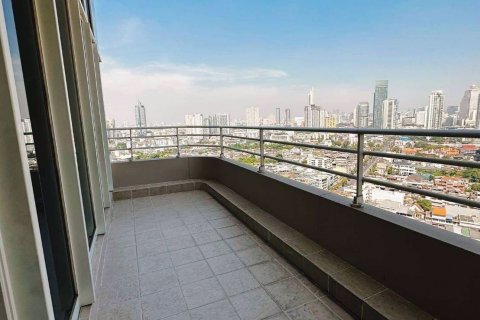 Dúplex de 3 dormitorios en Khlong San, Bangkok, Tailandia № 47495 - foto 16