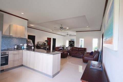 Haus in Hua Hin, Thailand 3 Schlafzimmer № 66751 - Foto 5