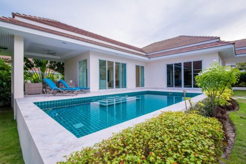 Casa de 3 dormitorios en Hua Hin, Tailandia № 66748 - foto 4
