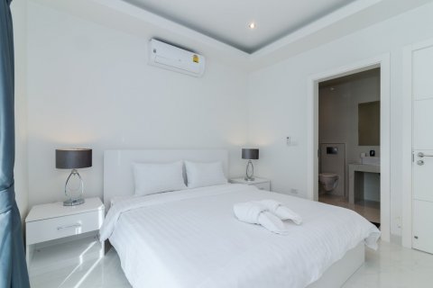 Casa de 3 dormitorios en Hua Hin, Tailandia № 66750 - foto 13