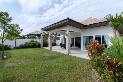 Casa de 3 dormitorios en Hua Hin, Tailandia № 66750 - foto 4