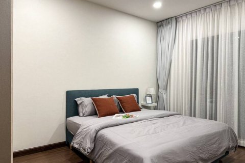 Casa de 4 dormitorios en Samut Prakan, Tailandia № 134517 - foto 7