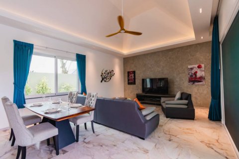 Chalet de 3 dormitorios en Hua Hin, Tailandia № 134518 - foto 5