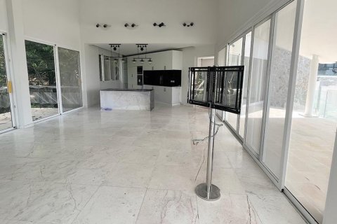 Chalet de 3 dormitorios en Ko Samui, Tailandia № 166297 - foto 7