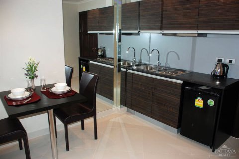Condominio de 1 dormitorio en Jomtien Beach, Pattaya, Tailandia № 204399 - foto 3