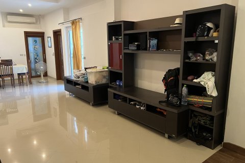 Casa de 7 dormitorios en Pattaya, Tailandia № 174006 - foto 9