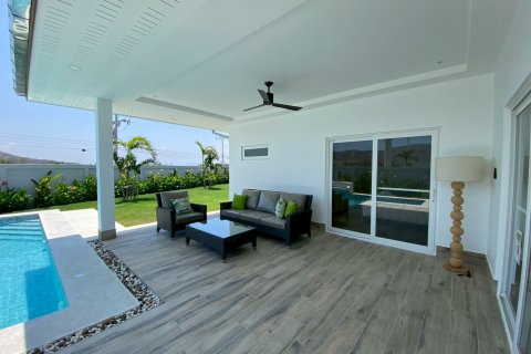 Chalet de 3 dormitorios en Hua Hin, Tailandia № 174011 - foto 6
