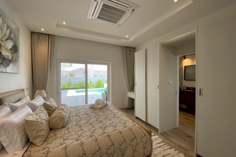 Chalet de 3 dormitorios en Hua Hin, Tailandia № 174011 - foto 22