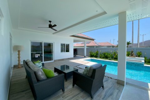 Chalet de 3 dormitorios en Hua Hin, Tailandia № 174011 - foto 4