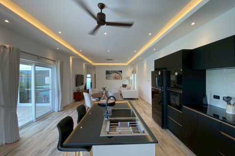 Chalet de 3 dormitorios en Hua Hin, Tailandia № 174011 - foto 18