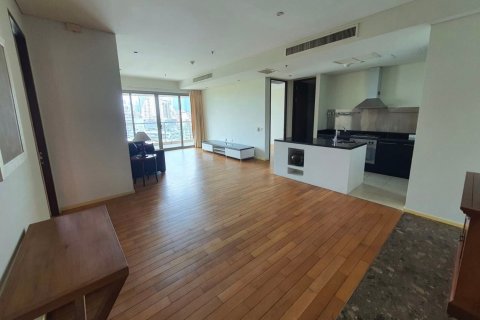 Condominio de 2 dormitorios en Khlong Toei, Bangkok, Tailandia № 63643 - foto 2