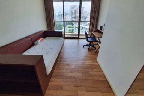 Condominio de 2 dormitorios en Khlong Toei, Bangkok, Tailandia № 63643 - foto 8
