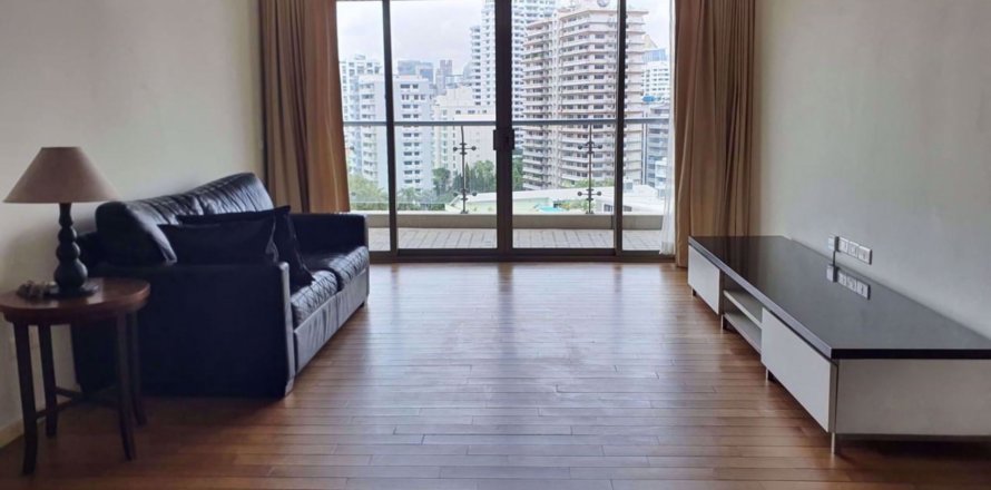 Condominio de 2 dormitorios en Khlong Toei, Bangkok, Tailandia № 63643