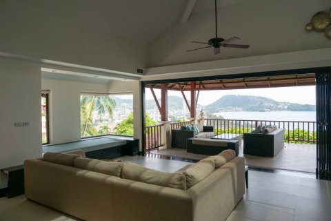 Chalet de 5 dormitorios en Kathu, Tailandia № 154586 - foto 4