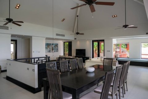 Chalet de 5 dormitorios en Kathu, Tailandia № 154586 - foto 8