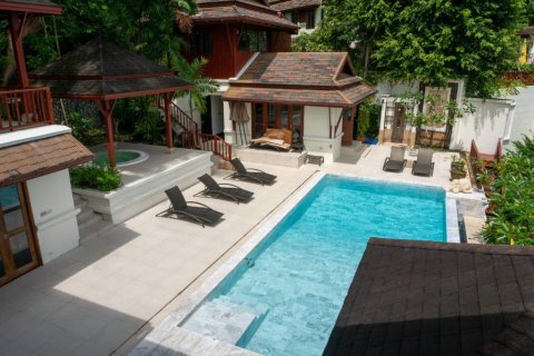 Chalet de 5 dormitorios en Kathu, Tailandia № 154586 - foto 2