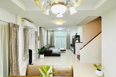 Casa de 4 dormitorios en Phuket, Tailandia № 154589 - foto 10