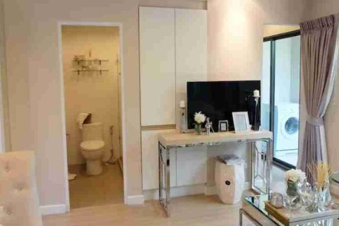 Condominio de 1 dormitorio en Bangkok, Tailandia № 184032 - foto 12