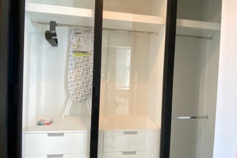 Estudio en el condominio en Watthana, Bangkok, Tailandia № 138045 - foto 5