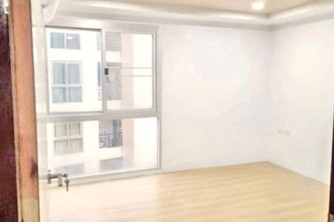 Condominio de 5 dormitorios en Bangkok, Tailandia № 118402 - foto 9