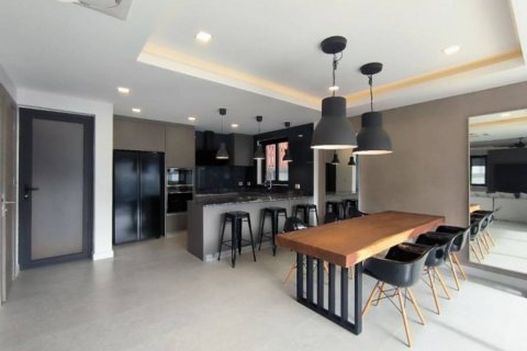 Chalet de 3 dormitorios en Pattaya, Tailandia № 118407 - foto 5