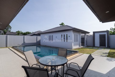 Casa de 3 dormitorios en Pattaya, Tailandia № 134800 - foto 6