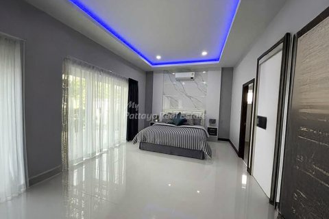 Casa de 3 dormitorios en Sattahip, Tailandia № 134796 - foto 9