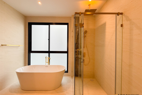 Haus in Bangkok, Thailand 4 Schlafzimmer № 189012 - Foto 6
