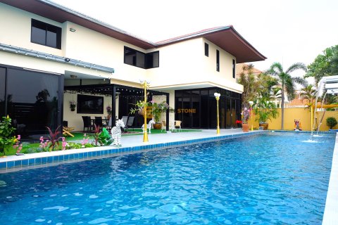 Studio in Pattaya, Thailand № 176457