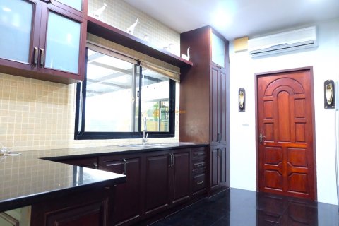 Estudio en Pattaya, Tailandia № 176457 - foto 17