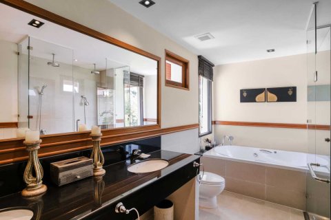 Haus in Bang Tao, Thailand 4 Schlafzimmer № 176455 - Foto 27
