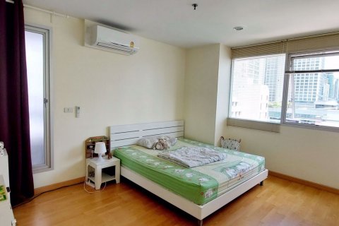 Condominio de 2 dormitorios en Sathon, Bangkok, Tailandia № 54423 - foto 4