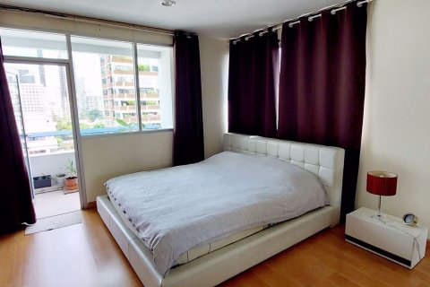 Condominio de 2 dormitorios en Sathon, Bangkok, Tailandia № 54423 - foto 3