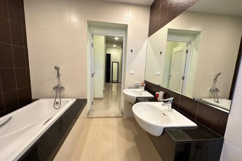 Condominio de 3 dormitorios en Phuket, Tailandia № 151481 - foto 15