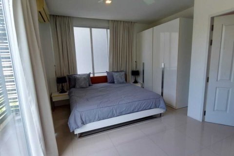 Townhouse in Phuket, Thailand 4 bedrooms № 172149 - photo 12