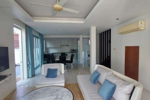 Townhouse in Phuket, Thailand 4 bedrooms № 172149 - photo 3