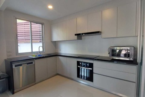 Townhouse in Phuket, Thailand 4 bedrooms № 172149 - photo 11