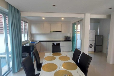 Townhouse in Phuket, Thailand 4 bedrooms № 172149 - photo 10