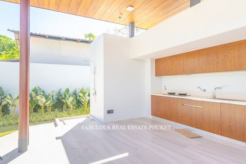 Chalet de 4 dormitorios en Bang Tao, Tailandia № 179666 - foto 13