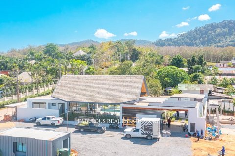 Chalet de 4 dormitorios en Bang Tao, Tailandia № 179666 - foto 9