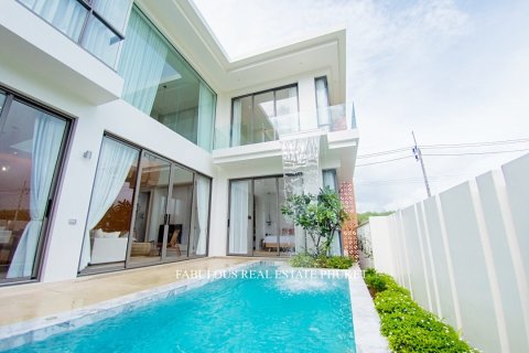 Chalet de 3 dormitorios en Bang Tao, Tailandia № 179671 - foto 2